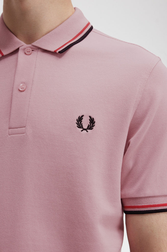 Twin Tipped Fred Perry Shirt in Chalk Pink / Washed Red / Black-polo-Heroes